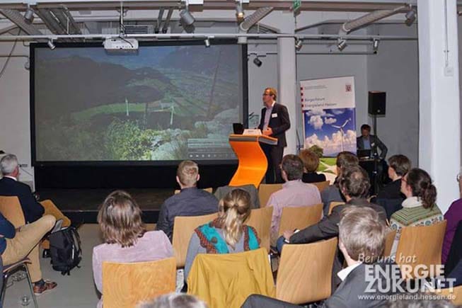 Neuigkeiten_Faktencheck_Windenergie_Landschaftsbild.jpg